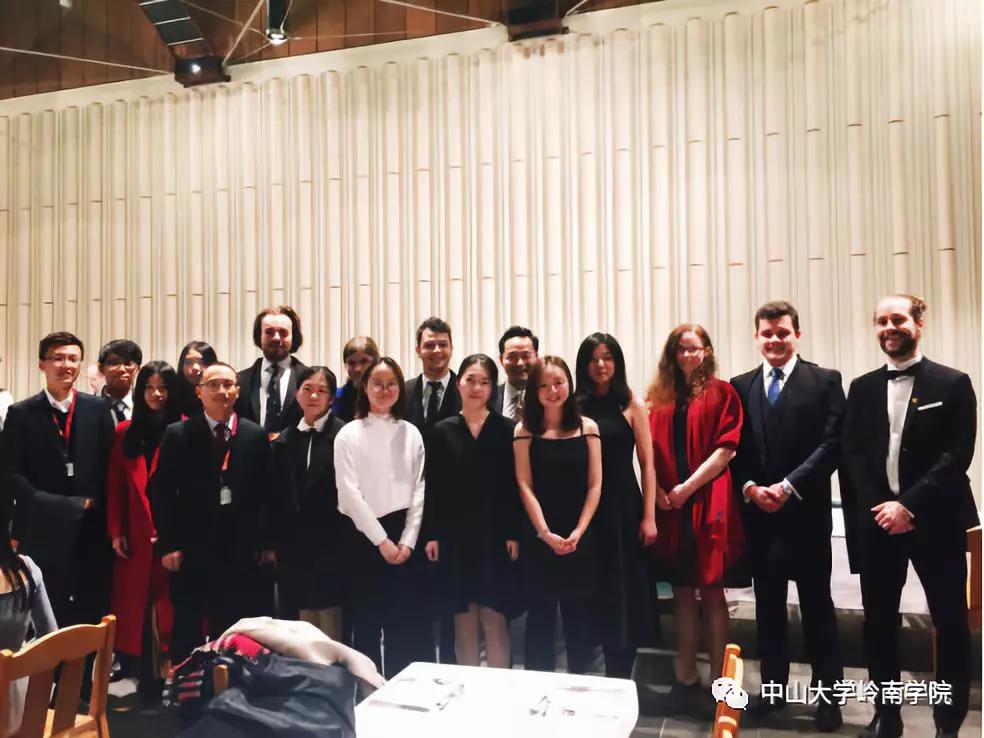 牛津-岭南全球领导力项目合影