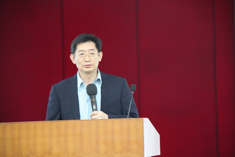 陆军院长发言
