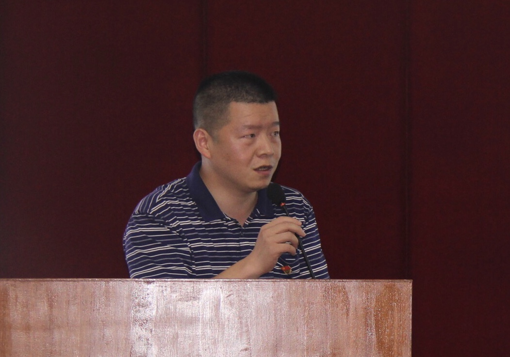 黄山书记发言