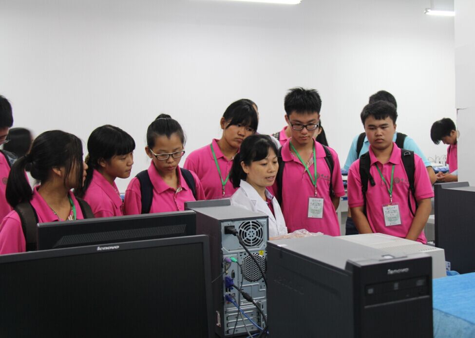 中山大学第二届广东乡镇地区中学生夏令营圆满举行